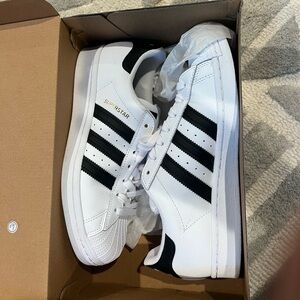 Women’s adidas superstar sneakers size 8